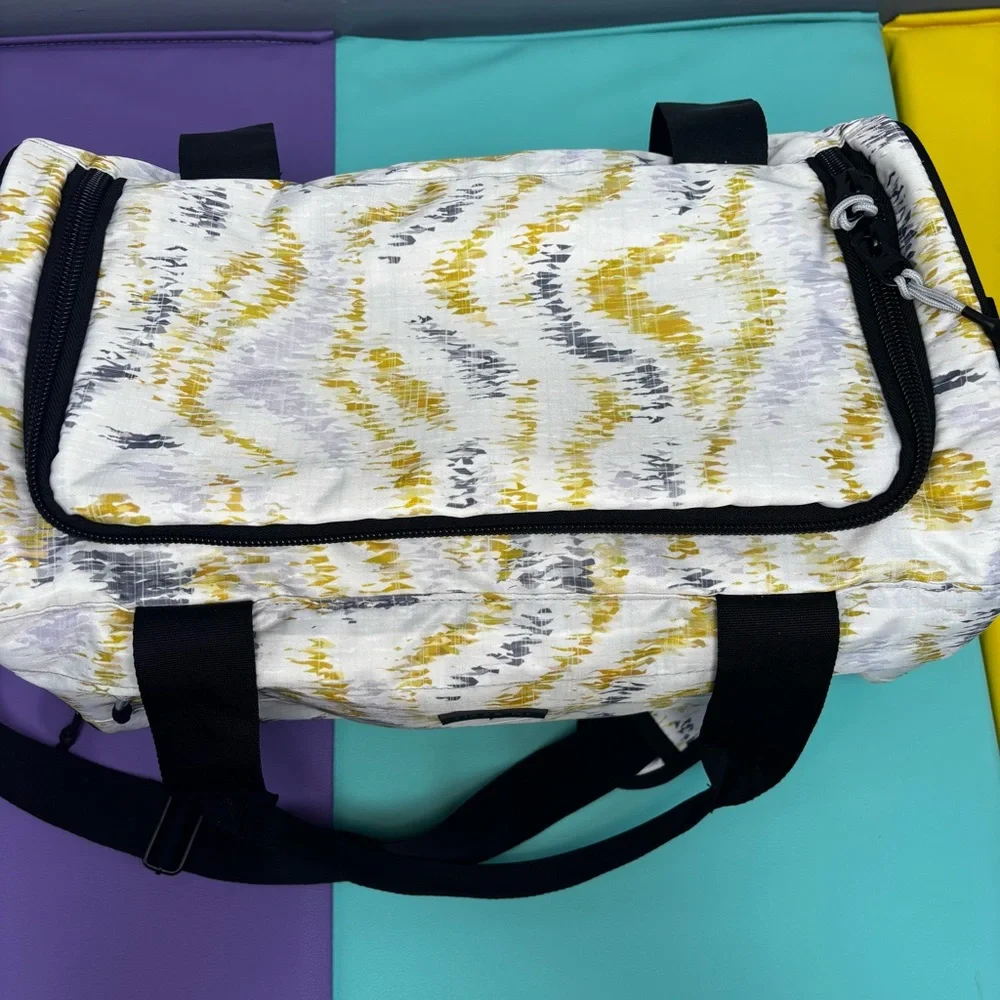 Vooray Boost Duffel Bag‎ Pebble